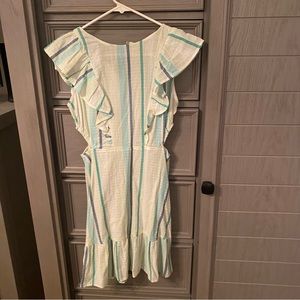 CUTE FLOWY SUMMER DRESS!